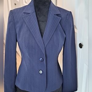 Liz Claibourne Pin Stripe Jacket  Size  4P